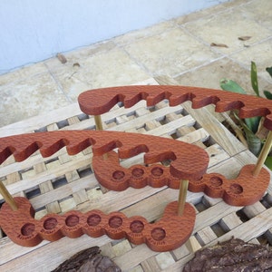 Seven Day Straight Razor Display Stand Engraved Your Choice of Language ...