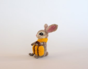 Traveler bunny Tiny felt animal Wool Rabbit Cute decor Mini bunny Felt figurine Waldorf sculpture Doll house Gift animal lover
