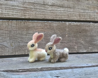 Needle felted bunny Valentines miniature Mini bunny Valentines decor White bunny Cute hare Wool Rabbit Easter hare Wool bunny Holiday bunny