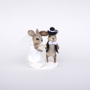 Wedding cake topper wooden base Bunny topper Rustic wedding decor Animal cake topper Just married bride and groom Mrs  Mr Couple Anniversary