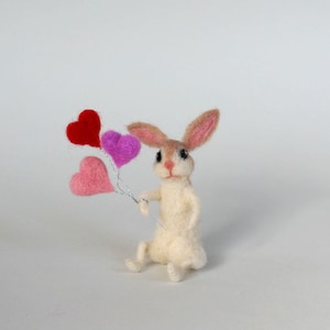Gevilt konijntje Wit konijntje Naaldvilt konijn Minikonijn Wollen konijntje Leuke haas Verjaardagscadeau Valentijn konijntje Valentijnspop Leuk cadeau Poppenhuis