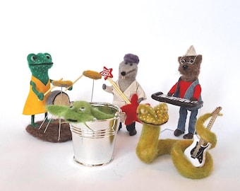 Nightmare Benefit Band Miniature | Needle Felted Jug Band Christmas Decor | Jim Henson Muppet Holiday Fan Art Gift