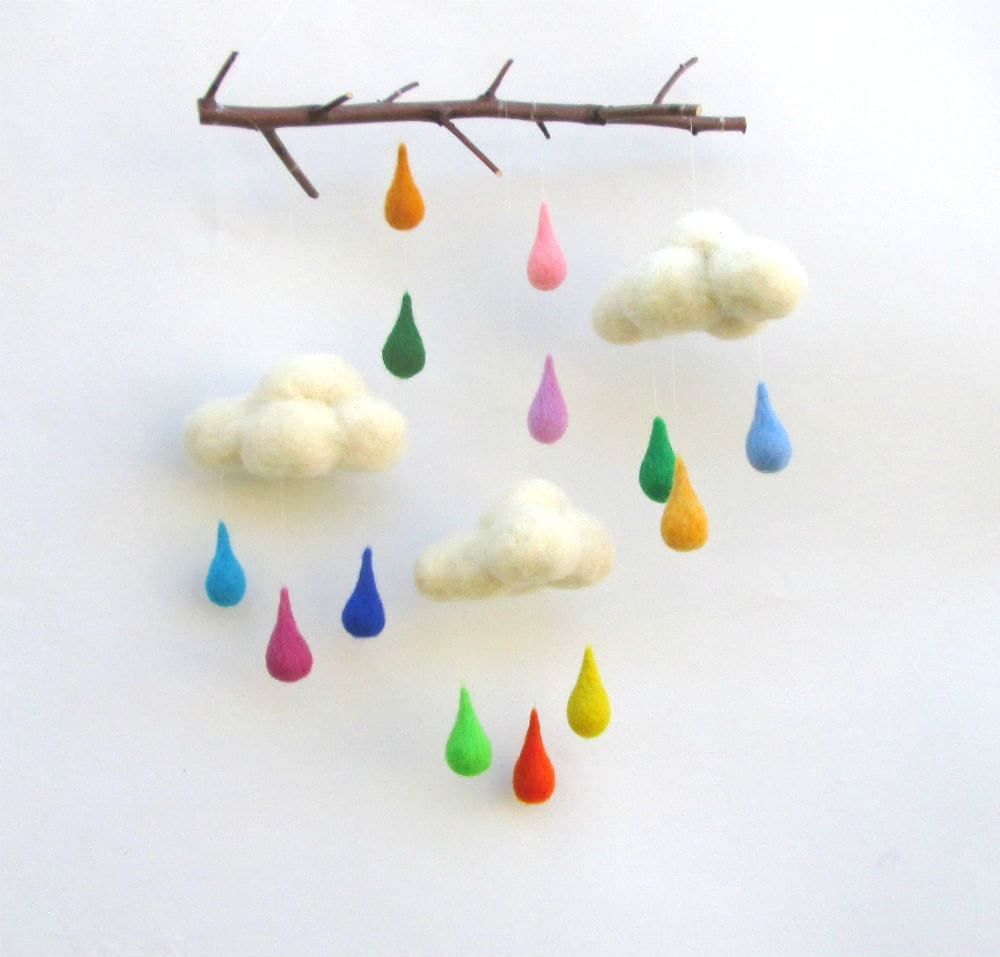 Felt mobile Felt cloud mobile Rainbow mobile Raindrops mobile Baby mobile Colorful accent Nursery decor Rain childrens decor Nursery room