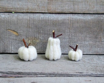 White pumpkins Felt Halloween pumpkins Rustic Pumpkin Decor set of 3 Wool pumpkins Baby shower favor Halloween harvest pumpkins Thanksgiving