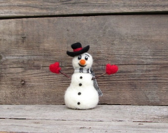Snowman Tree snowman Cute Christmas decor Winter figurine Nativity holiday Felted miniature snowman Xmas Hanging ornament Woolen ornament