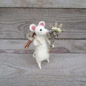 Felted Rat with holds and bouquet of field flowers Wool mouse White Mouse Organic Gift Autumn Decor Animal felted Doll house Felt Woodland image 4