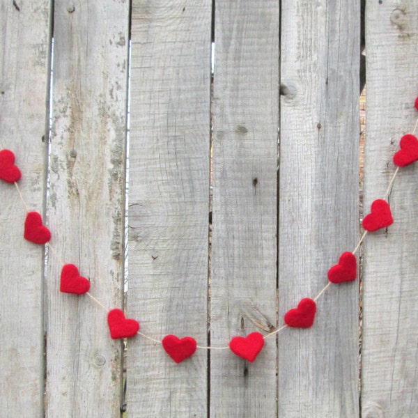 Red Hearts Garland Felted Red Hearts Winter wonderland Party Banner Holiday Home Decor Wedding Garland Baby Shower Valentines day banner