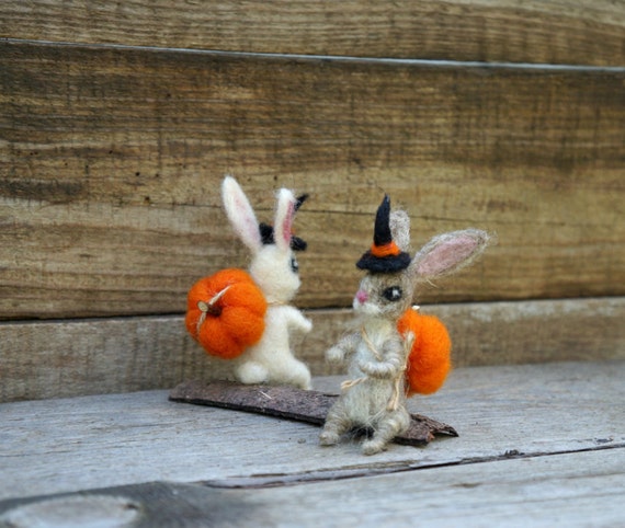 Halloween Bunny Felted rabbit Tiny Bunny Witch rabbit Halloween doll Mini Hare Dollhouse bunny Miniature bunny  Felt Rabbit Black witch hat