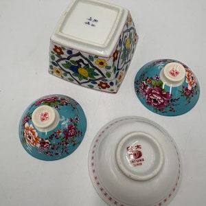 Small Miniature Vintage Asian Condiment Sauce Bowls - Set of 4