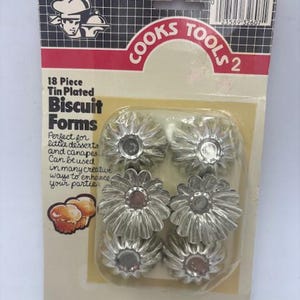 Vintage 18 Piece Tin Plated Miniature Biscuit Forms in Original Packaging Cooks Tools - Mini Dessert Canapes - Dated 1987 - Party Appetizers