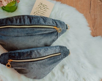 Taille L ou XL //Sac banane velours gris // Porté épaule - Taille réglable - zip à l'intérieur - pochette