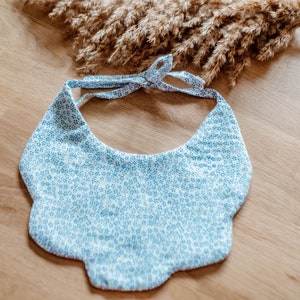 Floral baby bib with bow tie. Scalloped bib - Mixed - Girl or Boy