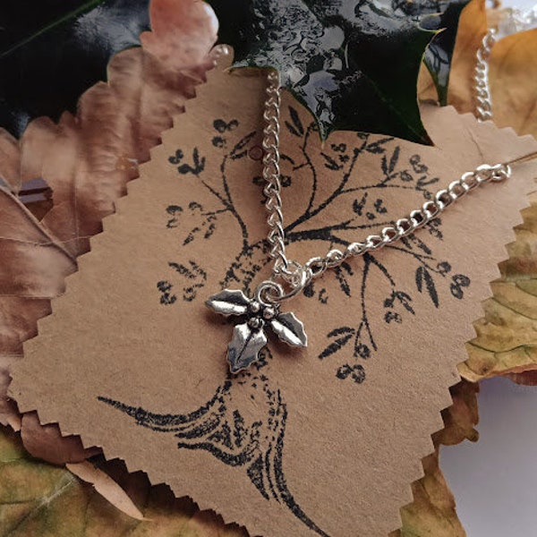 Winter Holly Mistletoe Necklace, Christmas Ideas berries Silver Holly Jewellery Gifts, Woodland Jewellery, Forest, Nature Jewellery Gift