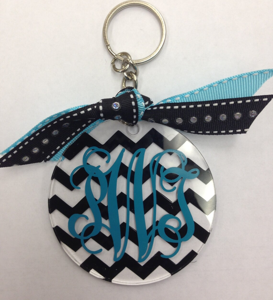 Customized Vinyl Monogrammed Keychains 3 Round Etsy