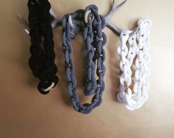 Monochrome Golden Link Chain Scarf