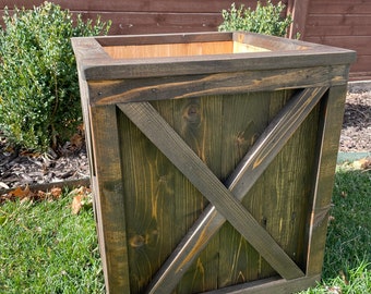 Planter Box/Wood planter/Garden Planter/Patio Planter