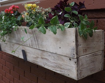 Wood planter box/Wood window box/Outdoor flower box