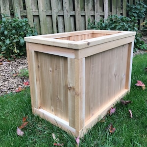 Patio planter/Outdoor planter/Outdoor storage/Pool storage box/Cedar planter box/Planter/Wood planter/Cedar box/Outdoor wood planter