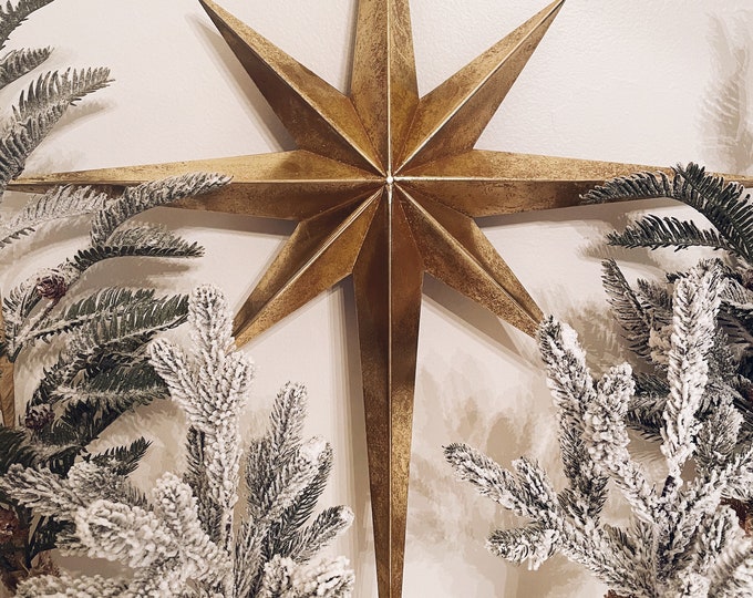 Distressed Metal Gold Star