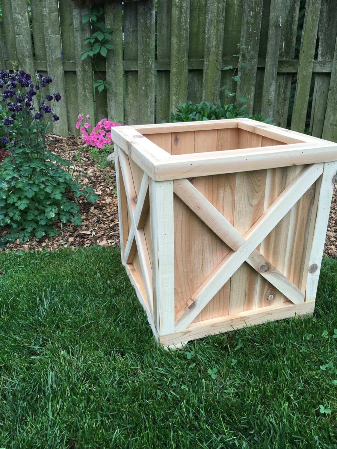 Cedar planter box/Planter/Wood planter/Cedar box/Outdoor wood planter