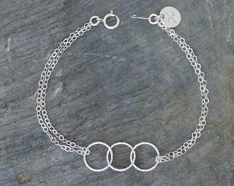 Personalized sister bracelet, bff bracelet, interlocking circle bracelet, best friends sister gift, Sister bracelets, personalized jewelry