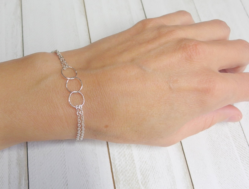 Eternity bracelet Sister bracelet Friendship bracelet BFF bracelet Three sister bracelet Interlocking circle bracelet Gift for her Infinity image 3