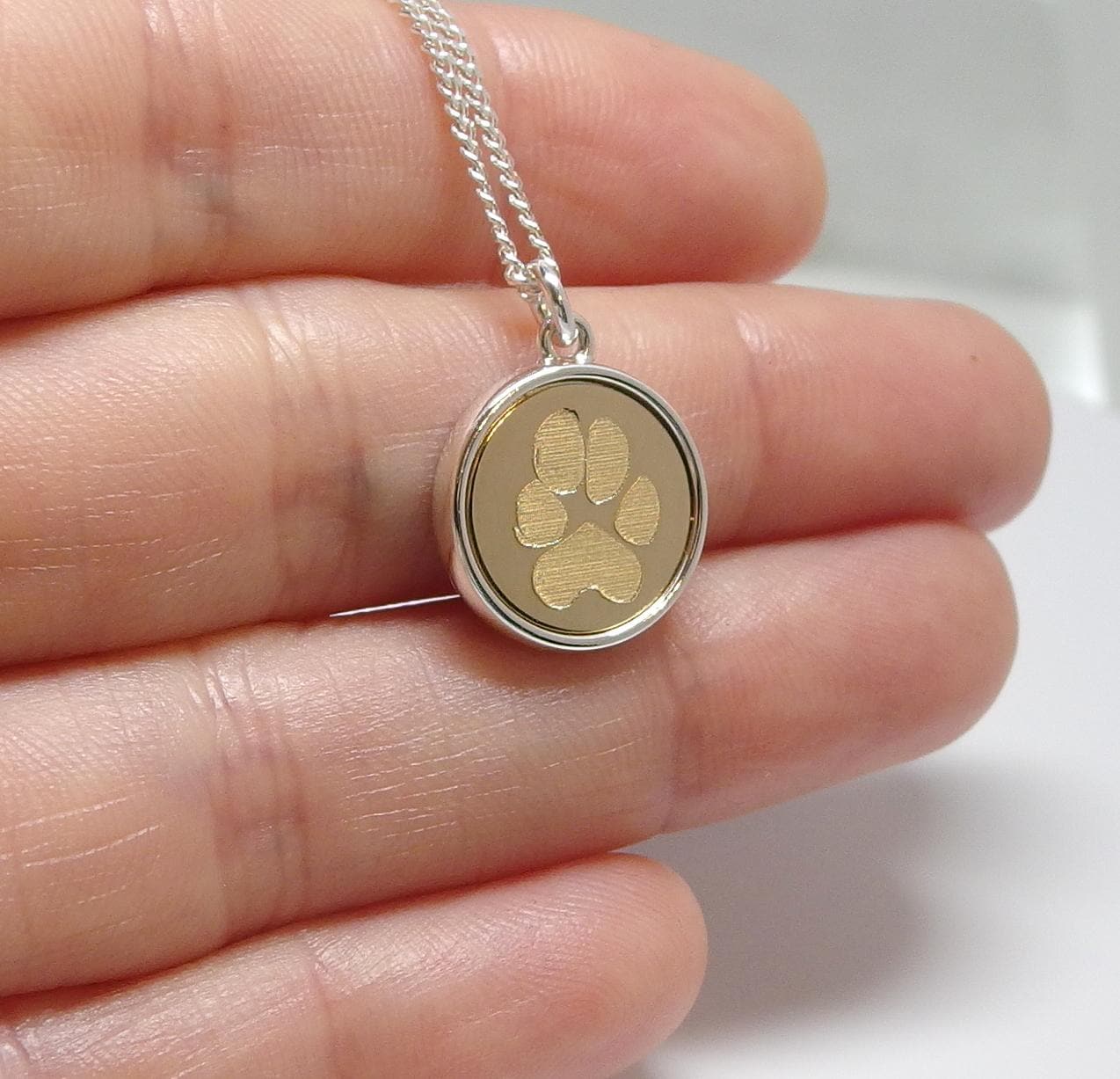 Annuncio Di Perdita Di Un Animale Domestico, Post Commemorativo Su Instagram Per La Perdita Di Un Cane O Un Gatto, Annuncio Digitale Di Morte Di Un Animale Domestico, Annuncio Sui Social Media