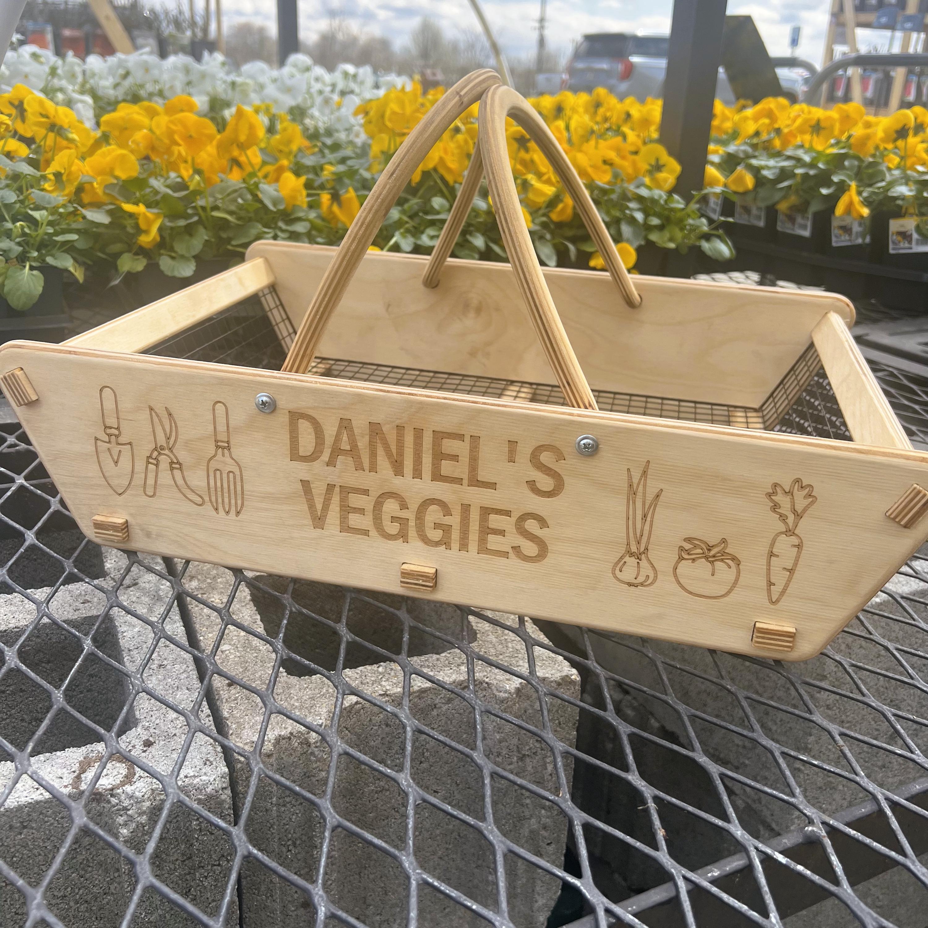 Personalized Harvest Basket, Garden Basket, Gift for Gardener, Mom Garden Gift, Vegetable Garden, Flower Garden, Egg Basket, Gardener Gift