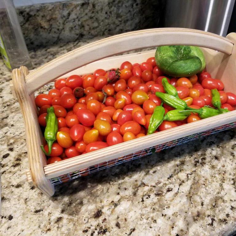 Personalized Harvest Basket, Garden Basket, Gift for Gardener, Mom Garden Gift, Vegetable Garden, Flower Garden, Egg Basket, Gardener Gift