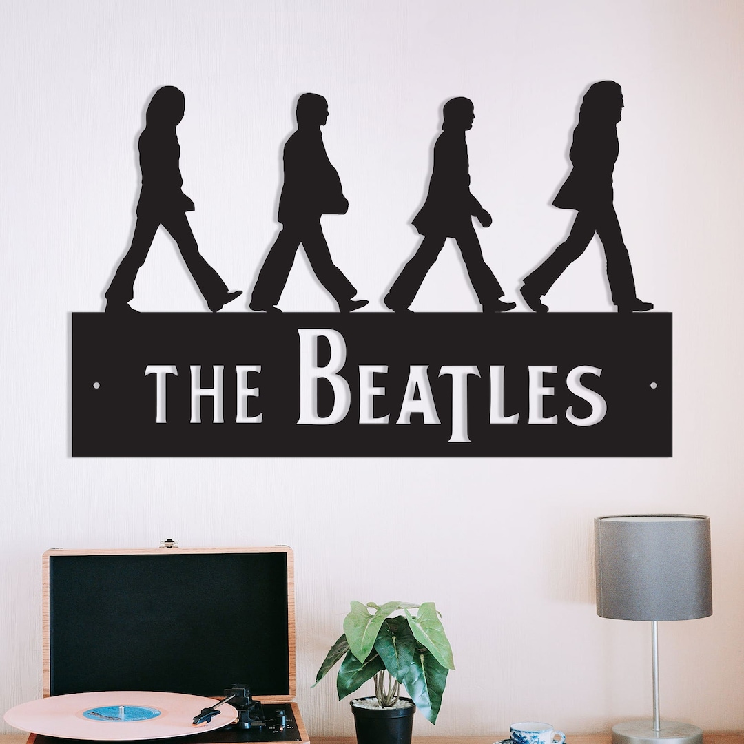 THE BEATLES SILVER DISC WALL DECORATION■ Amazon.com: Beatles Metal Wall Art Decor Fun Decor