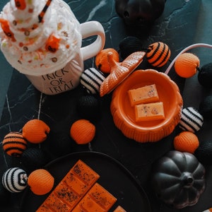 Trick or Treat | Pumpkin Halloween Wax Melts | Halloween Scented Candles | Snap Bars | Fall Wax Melts | Halloween Decor| Halloween Party