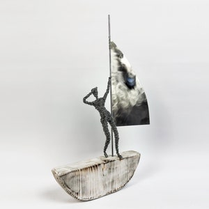 Zeilen sculptuur, houten zeilboot, plank decor draad sculptuur, nautische woonkamer decor, tafelblad decor, zeilen liefhebbers cadeau