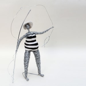 Curvy Woman Sculpture, Fat Woman Fishing Sculpture, Wire Sculpture, Fisherman Sculpture, Gifts for Fisherman, Gifts for Her, Body Sculpture