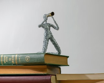 Man with the Binocular Wire Figure, Personalized wire sculpture, Handmade Wire Sculpture, Modern Wire Art Statue, Unique Home Decor