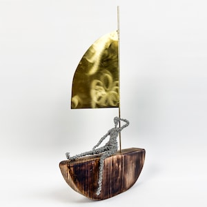 Zeilen sculptuur, houten zeilboot, plank decor draad sculptuur, nautische woonkamer decor, tafelblad decor, zeilen liefhebbers cadeau