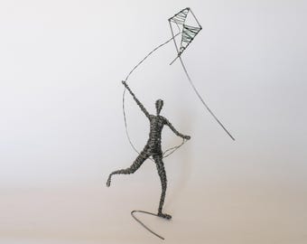 Kite Flying Wire Sculpture, Boy Figure with a Kite a Unique Gift for Him or Her, Joyful Art for House Decoration, Wire Art, Sculpture Art
