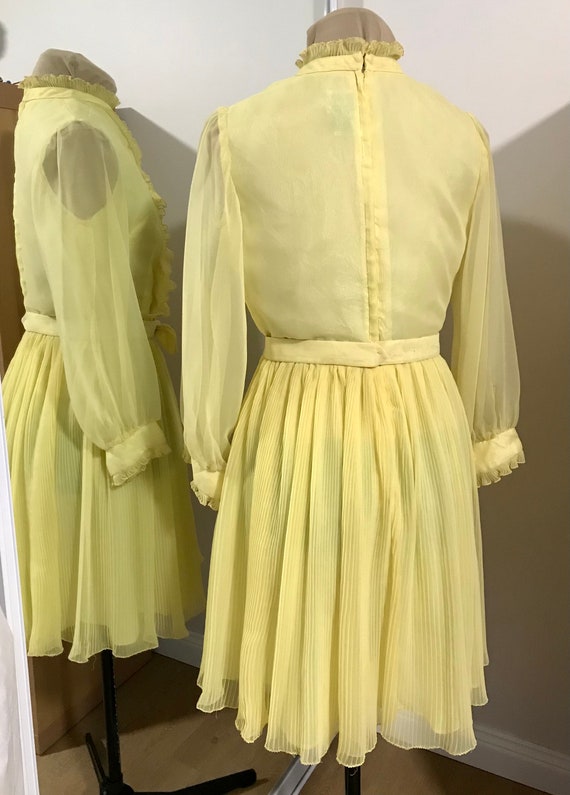 En-Ka 1960s Vintage DRESS Yellow MICRO-PLEATED Sp… - image 2
