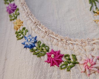Vintage Embroidered Cotton Shirt: Handmade Handwoven Turkish Floral Top, Size Large