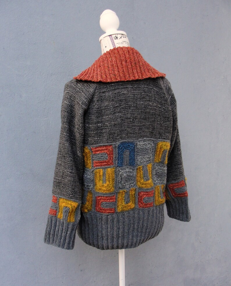 Small Medium Clothing US size 6 8 EU size 36 38 Geometric Knitted Jacket with Floral Brooch Art Deco Cardigan