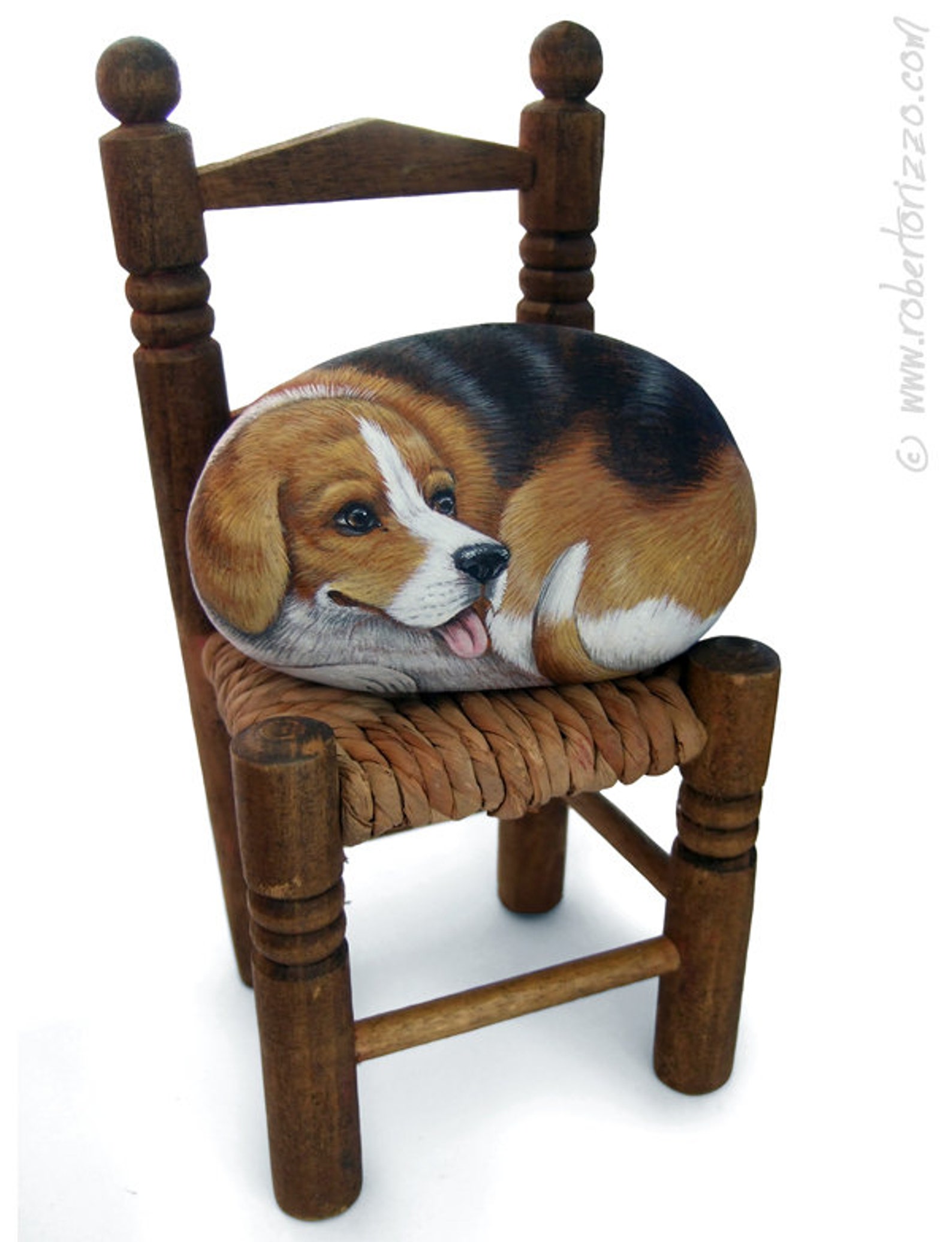 Sweet Beagle Painted on A Sea Stone | Rock Art by Roberto Rizzo | Pet ...