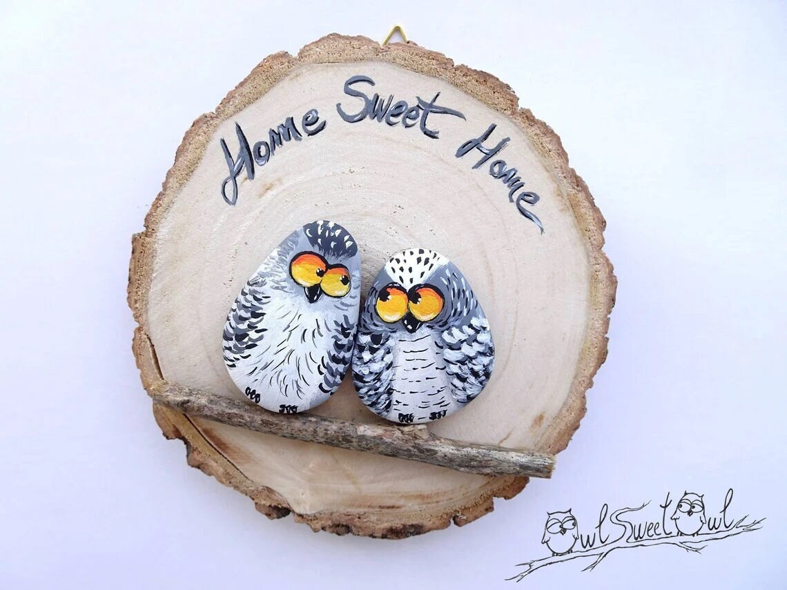 Unique Illustrated Owls in Love on a Wooden Trunk Section | Original Gift Idea by Owl Sweet Owl