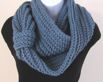 Crochet Infinity Scarf - Blue Circle scarf, Eternity Scarf, Chunky scarf