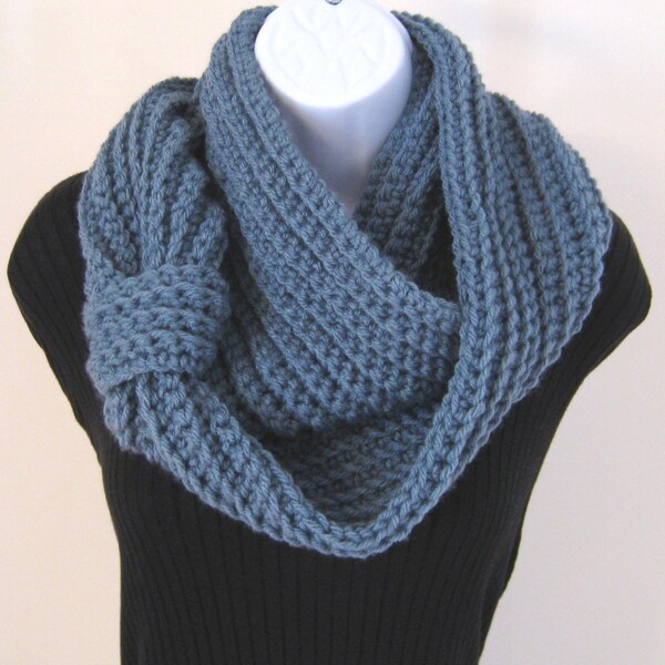 Crochet Infinity Scarf - Blue Circle scarf, Eternity Scarf, Chunky scarf