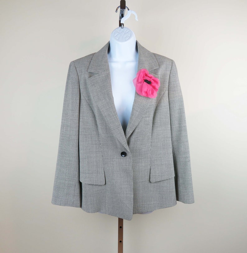 Dana Buchman Wool Blazer All Seasons Black and White Suit Jacket.