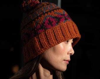 Fair Isle Handgestrickte Wolle Bommelmütze - Fair Trade - 100% Wolle - Fleece Futter