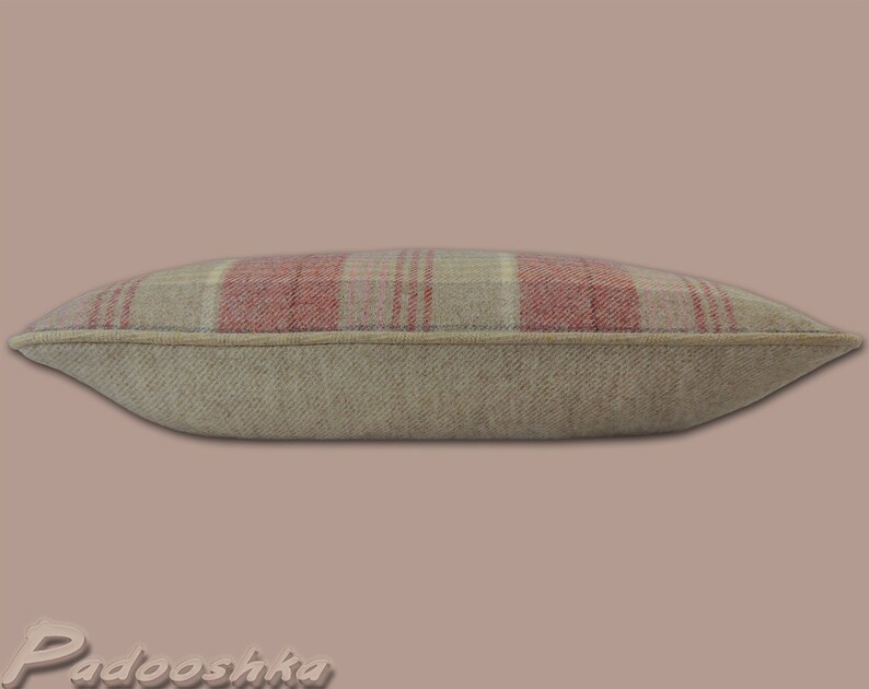 Coussin motif tartan rouge ou gris