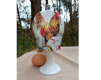 Egg cosy Farmhouse kitchen accessory Easter egg warmer with button Easter table décor Rooster décor Cotton egg cosy House-warming gift