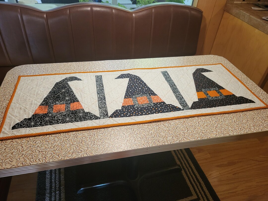 Quilted Halloween Table Runner - Etsy