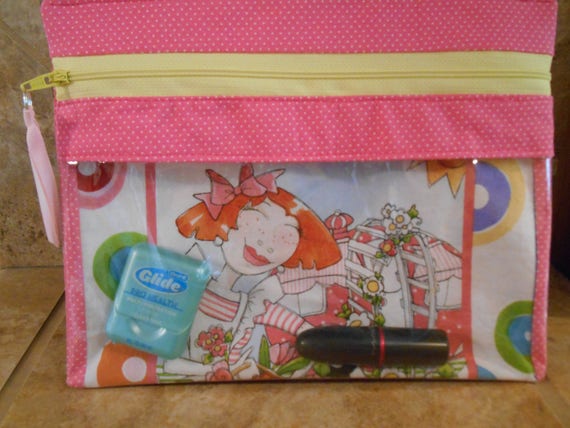 Clear Vinyl Front, Medium Size Zippered Bag With Vintage Trailer