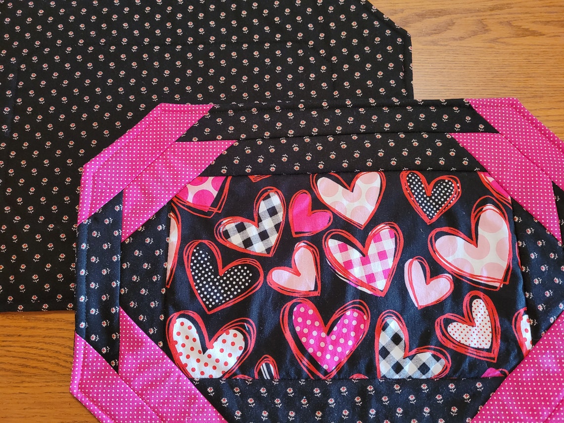 Set of 2 Quilted Placemats With Valentine Hearts Print Etsy UK